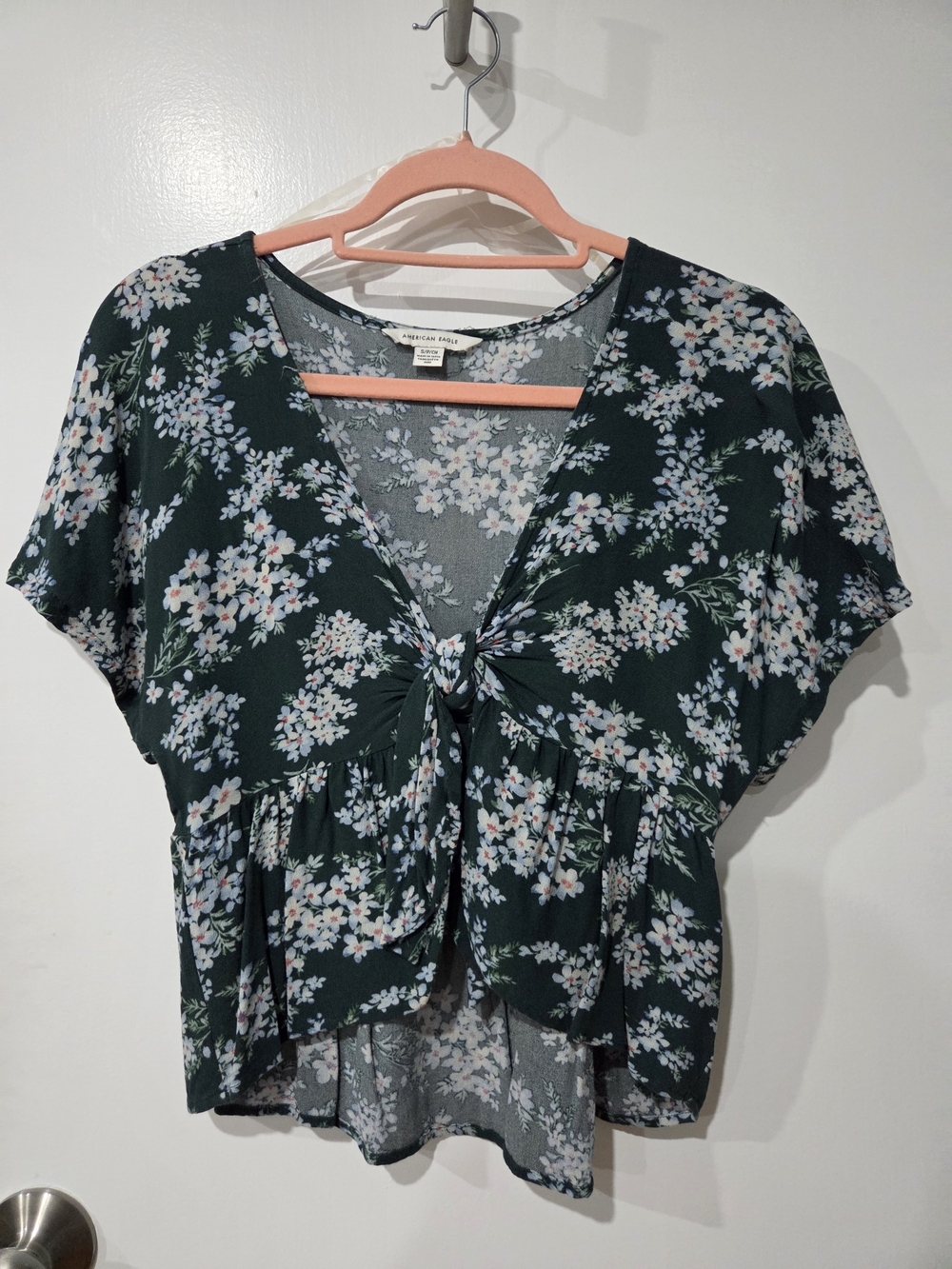 American Eagle Outfitters Forest Green Floral Tie-Front Crop Top